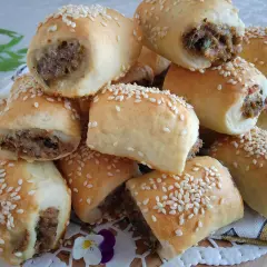 Co sprawia, że paszteciki z mięsem i kapustą są tak kuszące? Sekret