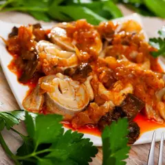 Kaszubskie śledzie z ze śliwką to must-try! Ujawniamy przepis!
