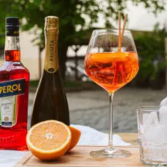 Aperol butelka: Idealny składnik na letnie napoje