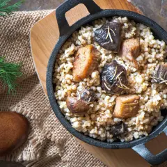 Poznaj idealny przepis na kaszotto z pieczarkami i kurczakiem