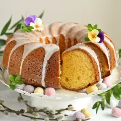 Babka z 6 żółtek: Jak zrobić wyjątkowo miękkie ciasto?