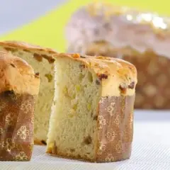 Maślane ciasto drożdżowe: Delikatność i intensywność smaku w jednym
