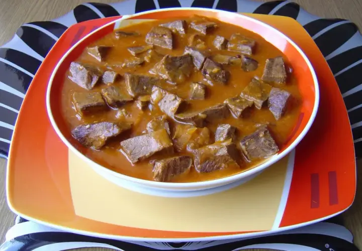 Serce jelenia w gulaszu: Wyrafinowany aromat i smak