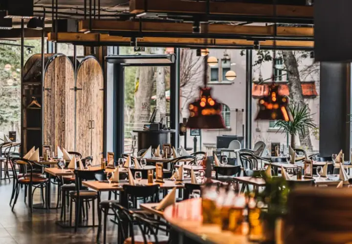 Jak wypełnić martwe godziny w restauracji?