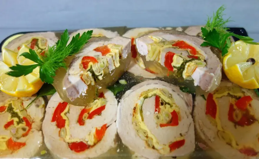 Jak przygotować schab z chrzanem w galarecie na udane przyjęcie?