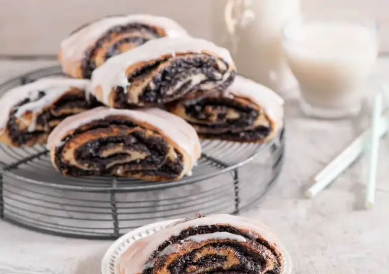 Drożdżówki z makiem z Thermomixa: idealne na śniadanie